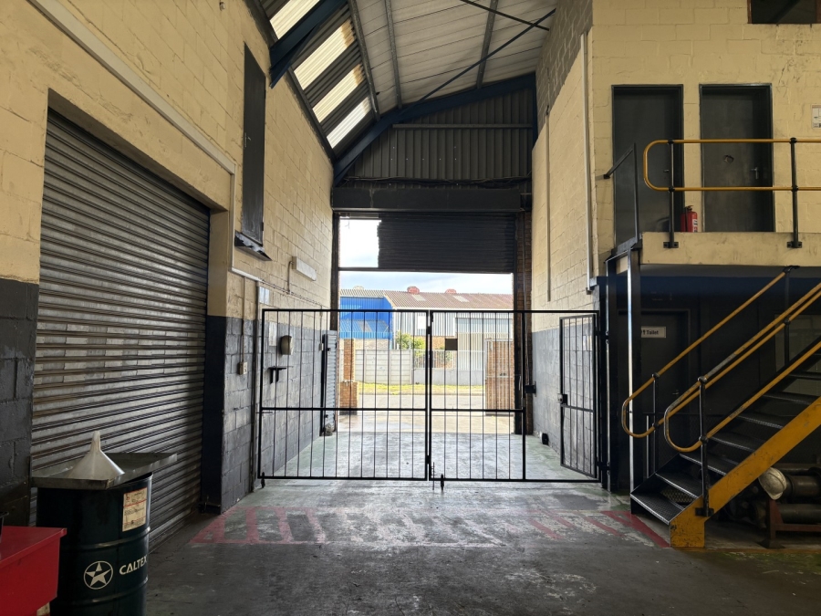 To Let Commercial Property for Rent in Montague Gardens Western Cape